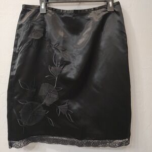Alfani Women's Black Satin Skirt Sz 16 Floral Embroidered Appliqué Lace Hem Y2K